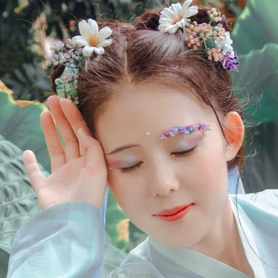 清新可愛(ài)美人妝女生頭像，唯美古風(fēng)真人頭像