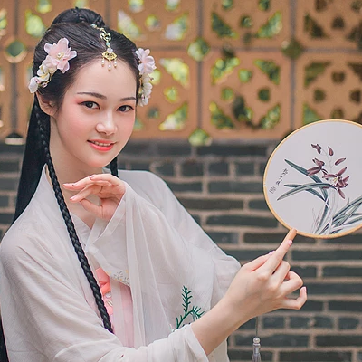 粉嫩花朵少女頭像，唯美古風(fēng)真人頭像