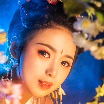 五彩星空提燈少女頭像，唯美古風(fēng)真人頭像