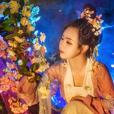 五彩星空提燈少女頭像，唯美古風(fēng)真人頭像