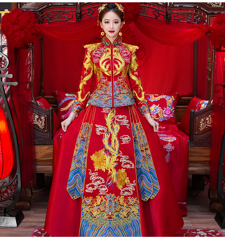 花開牡丹中式禮服，古韻悠揚(yáng)奢華刺繡新娘禮服