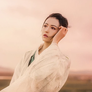 瀟灑騎馬女生頭像，唯美古風(fēng)真人頭像