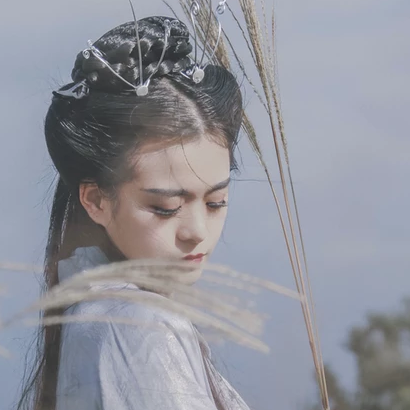 風(fēng)中俠客女生頭像，唯美古風(fēng)真人頭像