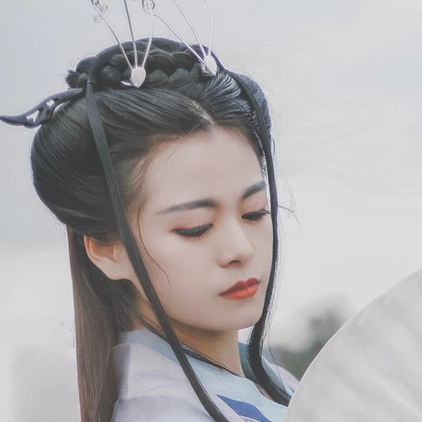 風(fēng)中俠客女生頭像，唯美古風(fēng)真人頭像
