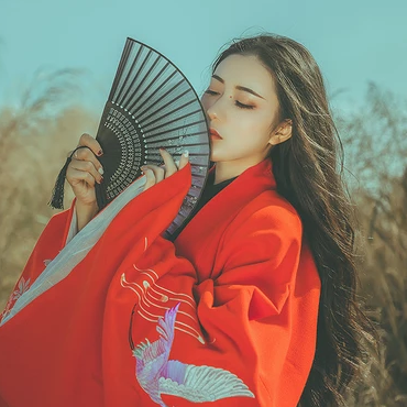 時尚漢服帶折扇女生頭像，唯美古風(fēng)真人頭像