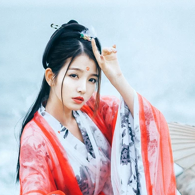 紅妝紗衣女生頭像，唯美古風(fēng)真人頭像
