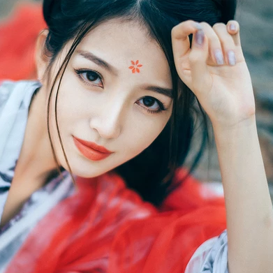 紅妝紗衣女生頭像，唯美古風(fēng)真人頭像