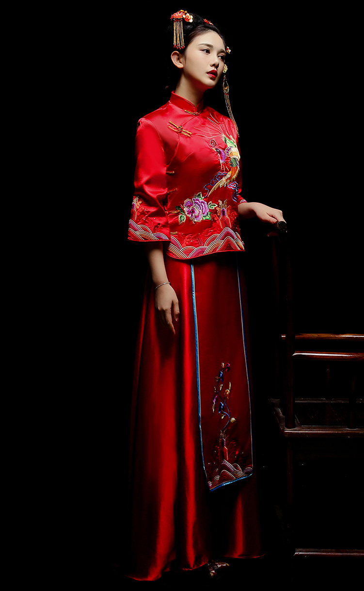 鳳凰刺繡新娘禮服，古典大氣中式禮服