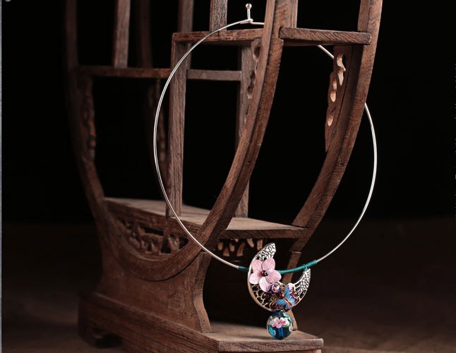 民族風(fēng)項(xiàng)圈月牙吊墜復(fù)古項(xiàng)鏈?zhǔn)罪? src="/wenxue/d/file/bigpic/190404/04/13-1G212145949-50.jpg" / data-3Qlg="53Wl7z"><br / data-wCCs="Zp8l0J">
	<img alt=