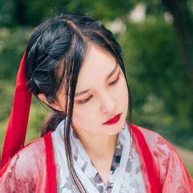 紅衣喝酒女生頭像，唯美古風(fēng)真人頭像