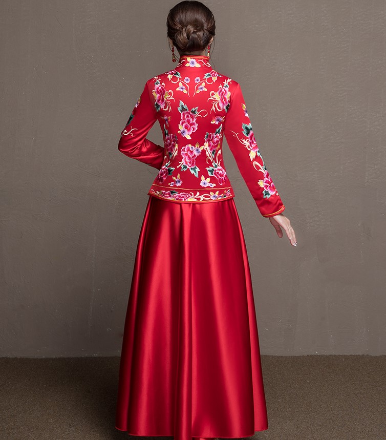 牡丹花新娘結(jié)婚禮服，金風(fēng)裙擺中式禮服