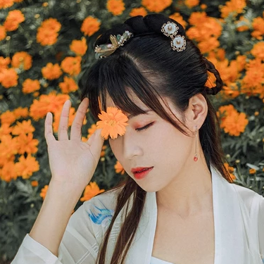 秋菊花香女生頭像，唯美古風(fēng)真人頭像