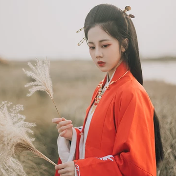 紅衣蒹葭帶傘頭像，唯美古風(fēng)真人頭像