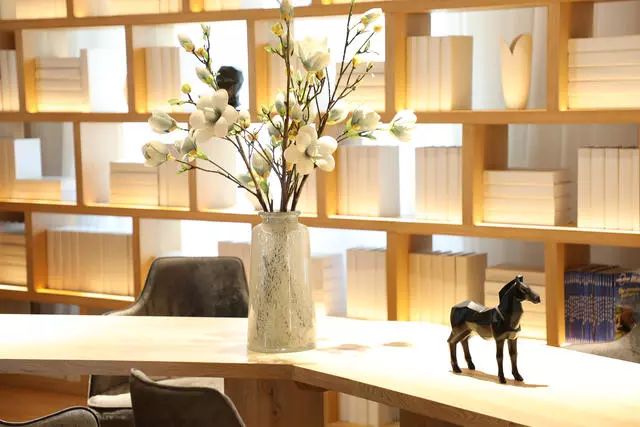 杭州·秀酒店，像上世紀(jì)劇場上演一場故事