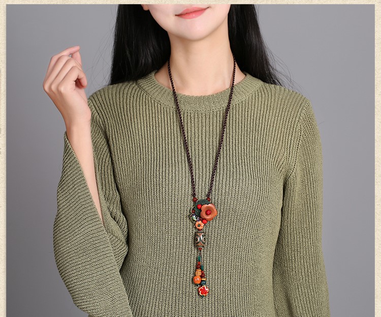 復(fù)古長款云南配飾毛衣鏈項鏈?zhǔn)罪? src="/wenxue/d/file/bigpic/190404/04/13-1G221093J0.jpg" / data-Kyc9="ECy26m"><br / data-aFAv="ytg2zE">
	<img alt=