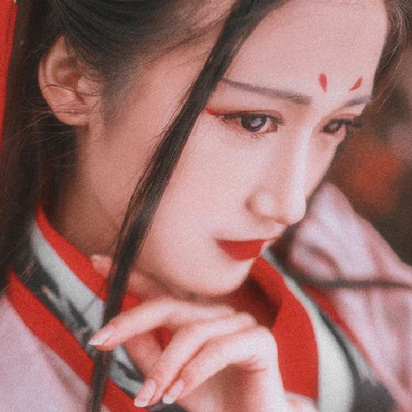 楓葉紅女生頭像，唯美古風(fēng)真人頭像