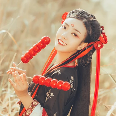 紅妝帶紅傘女生頭像，唯美古風(fēng)真人頭像