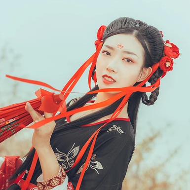 紅妝帶紅傘女生頭像，唯美古風(fēng)真人頭像