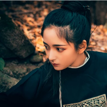 霸氣帶兵器俠客女生頭像，唯美古風(fēng)真人頭像