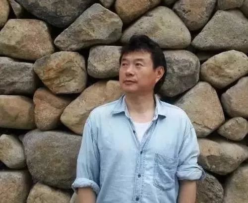 讓時(shí)光和經(jīng)歷變成一本書：中國首家圖書館民宿