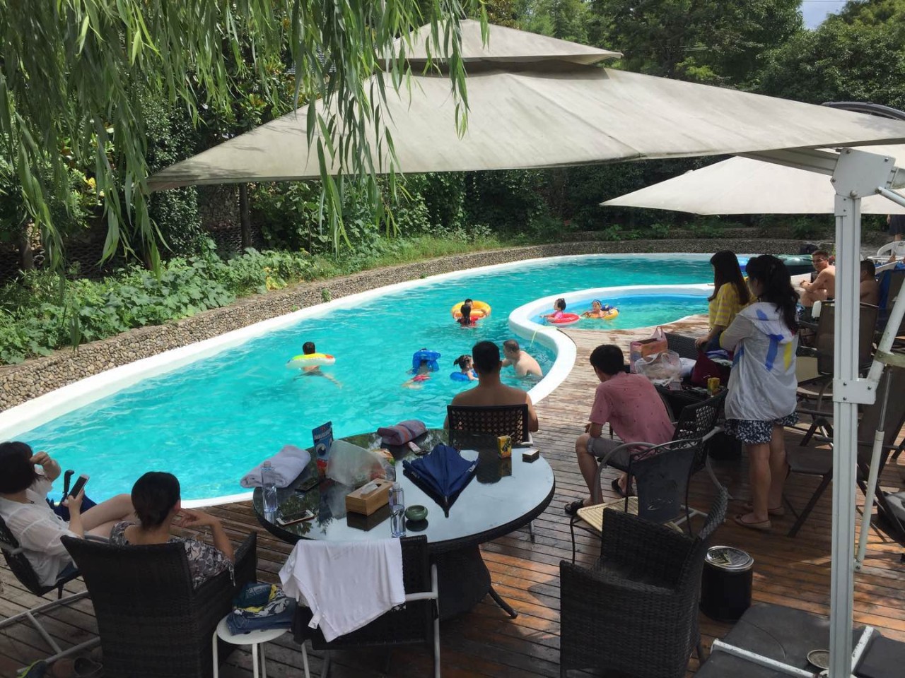 讓時(shí)光和經(jīng)歷變成一本書(shū)：中國(guó)首家圖書(shū)館民宿