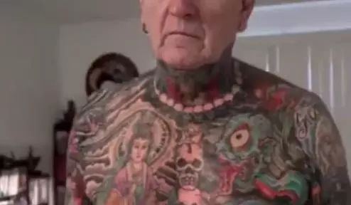 水墨人體彩繪藝術(shù)，傳統(tǒng)國(guó)畫與時(shí)尚刺青的融合