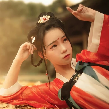 楓葉秋意文藝女生頭像，唯美古風(fēng)真人頭像