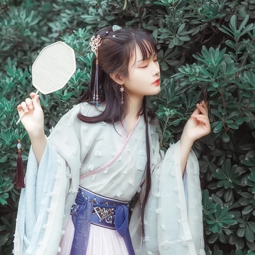 漢服情侶帶團(tuán)扇頭像，唯美古風(fēng)真人頭像