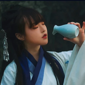 文藝帶樂器女生頭像，唯美古風(fēng)真人頭像