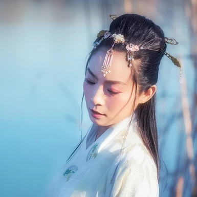 文藝帶笛子女生頭像，唯美古風(fēng)真人頭像