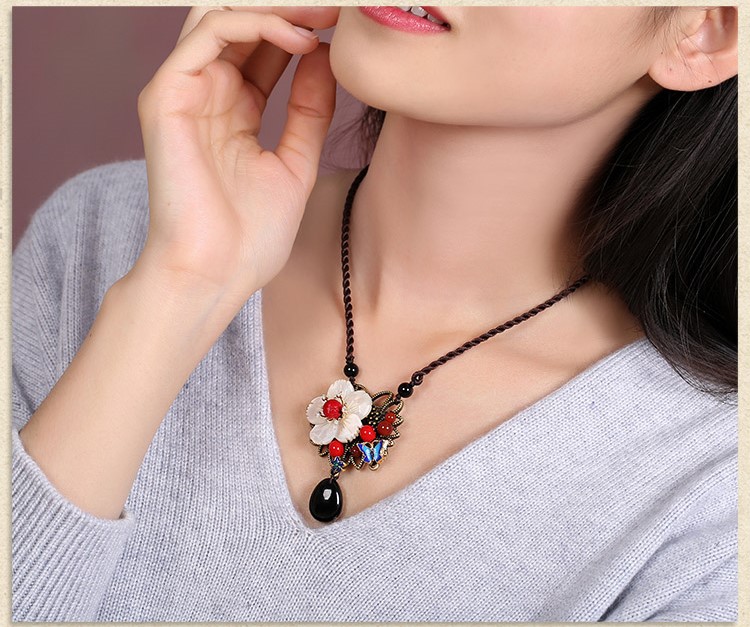 貝殼花吊墜項鏈，手工編織民族風鎖骨鏈首飾