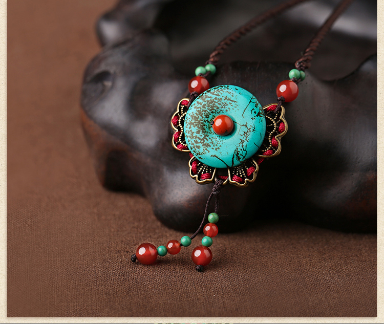 復(fù)古云南鎖骨鏈松石平安扣項鏈?zhǔn)罪? src="/wenxue/d/file/bigpic/190404/04/13-1P102112H6-52.jpg" / data-Ca1k="wyyYu4"><br / data-L0xR="LepGkr">
	<img alt=