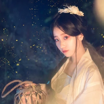 流螢白衣提燈少女頭像，唯美古風真人頭像
