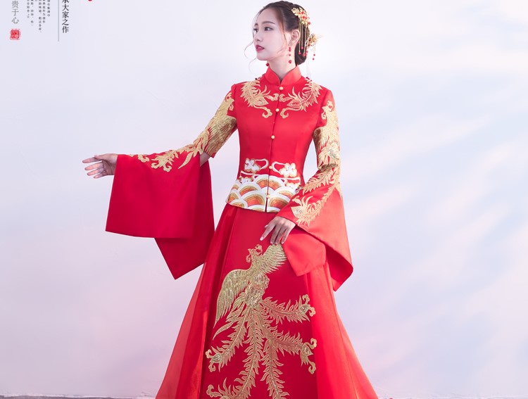 金色鳳凰刺繡新娘結婚禮服，奢華拖尾中式禮服