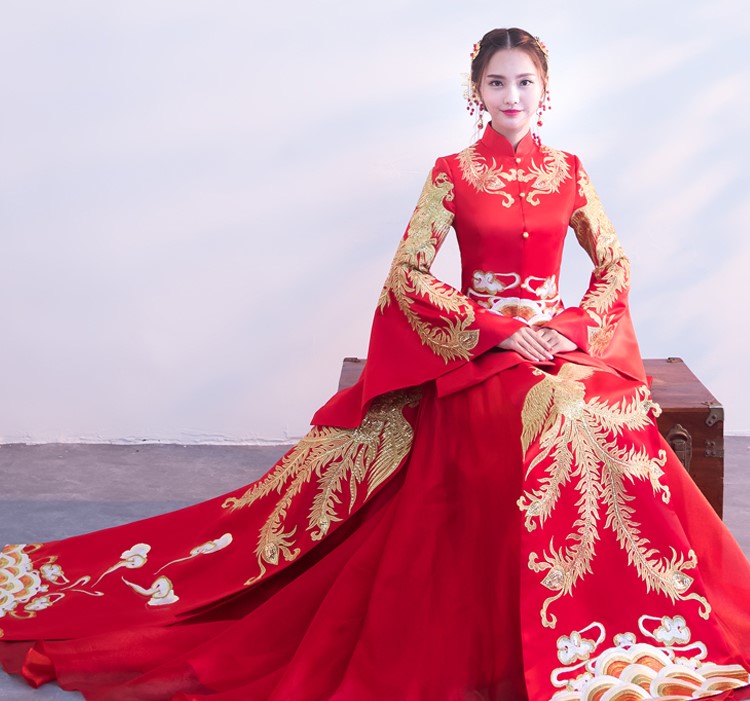 金色鳳凰刺繡新娘結婚禮服，奢華拖尾中式禮服