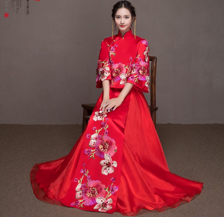 牡丹立體花朵新娘結(jié)婚禮服，優(yōu)雅秀禾中式禮服