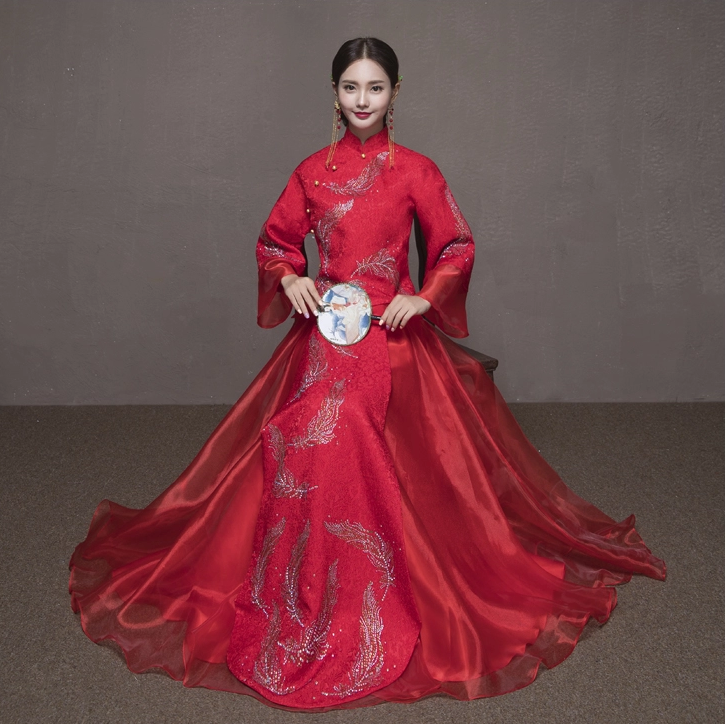 羽毛圖案新娘結(jié)婚禮服，簡(jiǎn)約大氣中式禮服