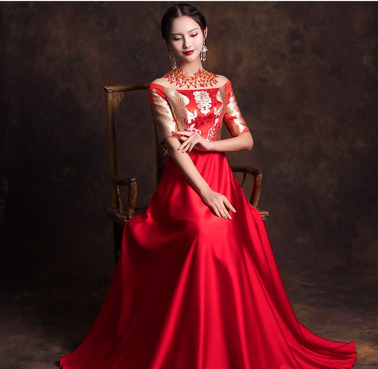 一字肩新娘結(jié)婚禮服，唯美流蘇中式禮服