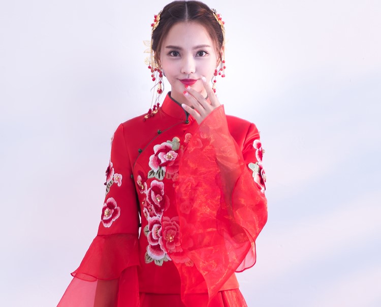 荷葉袖中式禮服，唯美牡丹花新娘禮服