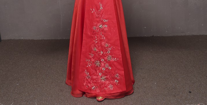 靈秀荷葉袖中式禮服，典雅韻味新娘禮服