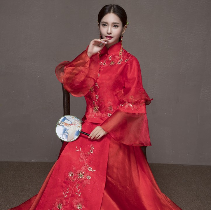 靈秀荷葉袖中式禮服，典雅韻味新娘禮服