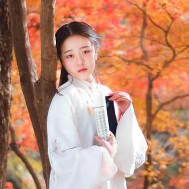 文藝看書女生頭像，唯美古風(fēng)真人頭像