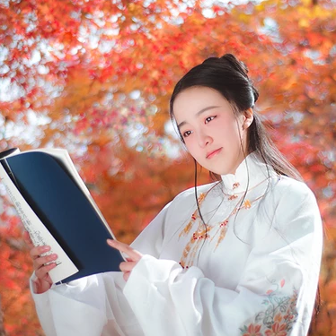 文藝看書女生頭像，唯美古風(fēng)真人頭像