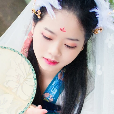 羽毛女生頭像，唯美古風(fēng)真人頭像