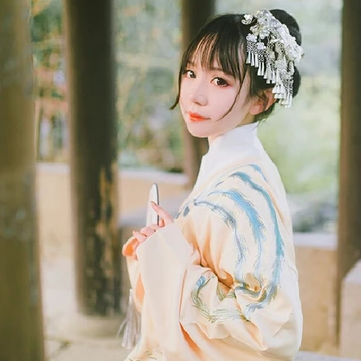 清新可愛帶團(tuán)扇女生頭像，唯美古風(fēng)真人頭像