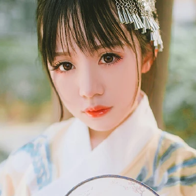 清新可愛帶團(tuán)扇女生頭像，唯美古風(fēng)真人頭像