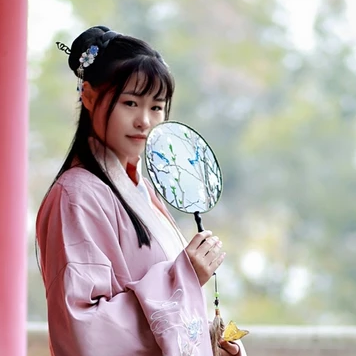 楓葉韻味女生頭像，唯美古風(fēng)真人頭像