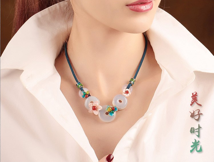 清麗秀雅平安扣小清新鎖骨鏈項(xiàng)鏈?zhǔn)罪? src="/wenxue/d/file/bigpic/190404/04/13-1P111113206.jpg" / data-jUN3="KE0liR"><br / data-btlZ="GswwUX">
	<img alt=