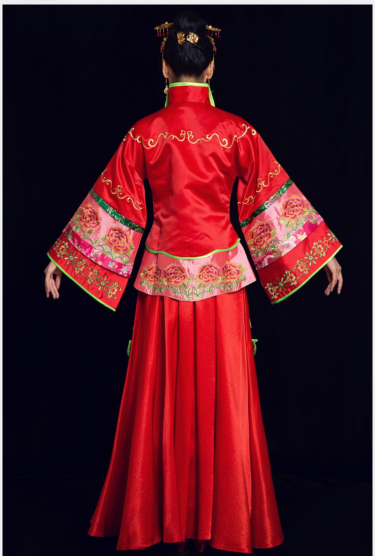 紫韻中式禮服:牡丹花刺繡新娘禮服