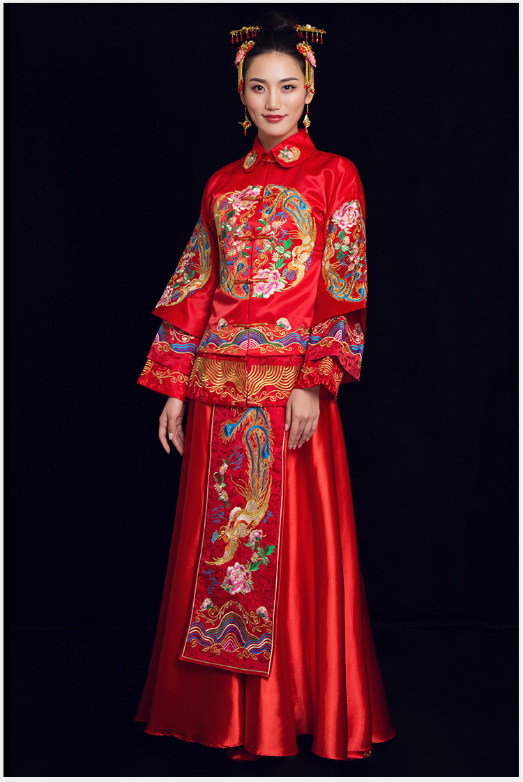 金玉良緣中式禮服，鳳穿牡丹新娘禮服